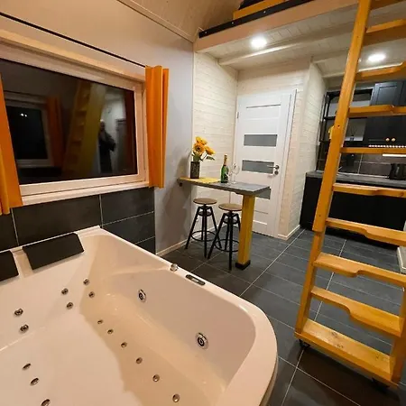 Holiday home Privatni Wellness Rockstar Smrzovka