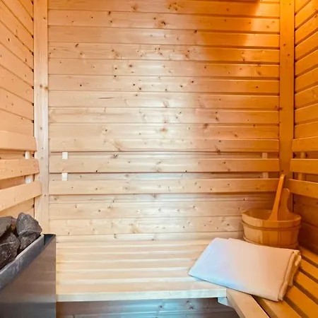 Privatni Wellness Rockstar Ferienhaus *