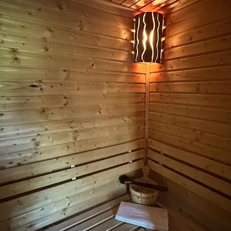 Casa de Férias Privátní Wellness Rockstar Smržovka